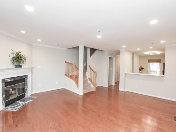 43995 Aberdeen Ter, Ashburn, VA 20147