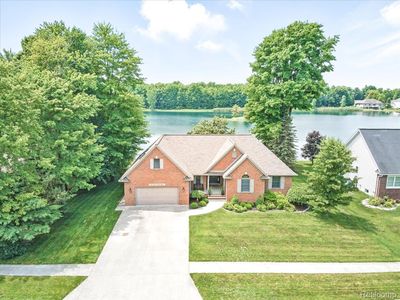 2753 E Lake Dr, Smiths Creek, MI, 48074