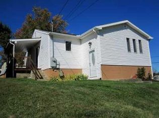 2010 Leo St, North Huntingdon, PA 15642