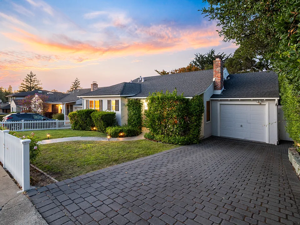 1231 Alameda De Las Pulgas