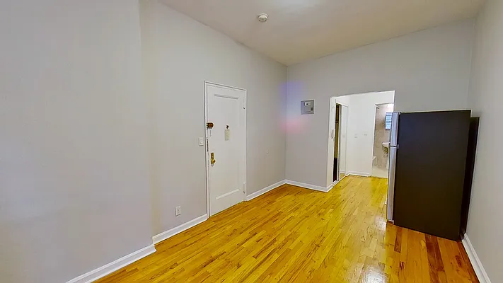 Rented by Compass | media 10