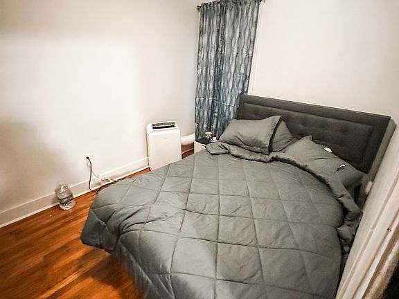 4th image of 2118 Delaware Blvd