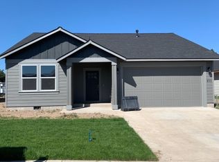 653 Liberty Dr, Metolius, OR 97741