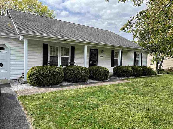 4th image of 121 Collett View Dr