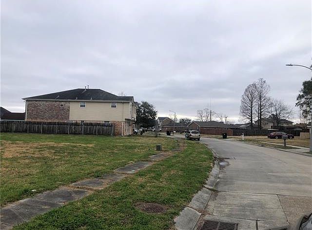 2nd image of 8321 Fairfax Dr