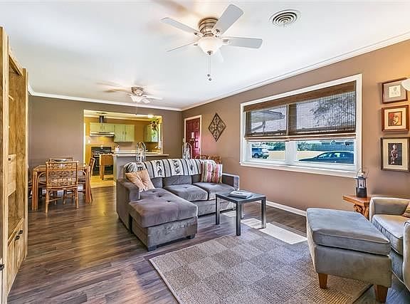 4th image of 203 Linda Ct