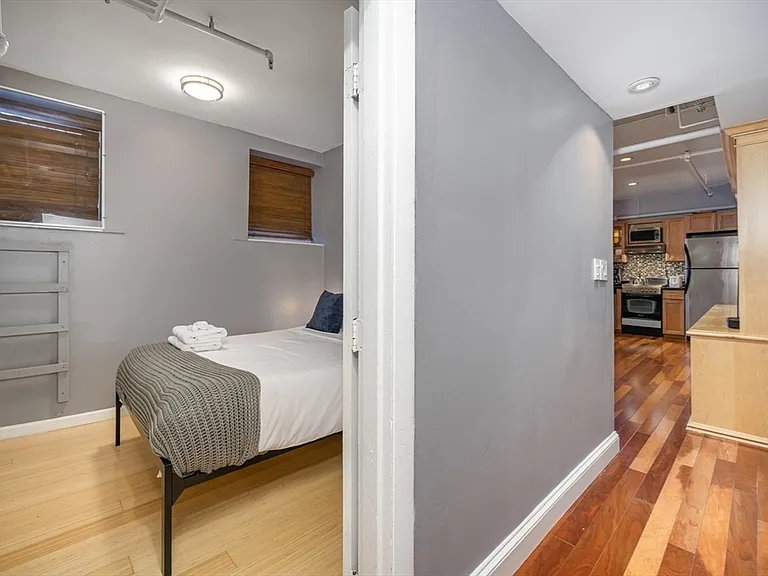 330 Dartmouth St #B1 — Photo 8