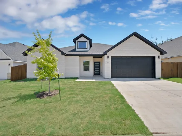 805 S Tierney Rd, Fort Worth, TX 76112