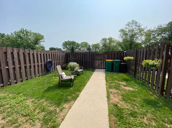 W164N11511 Squire Ct, Germantown, WI 53022