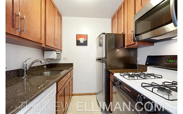 Sold by Douglas Elliman | media 8