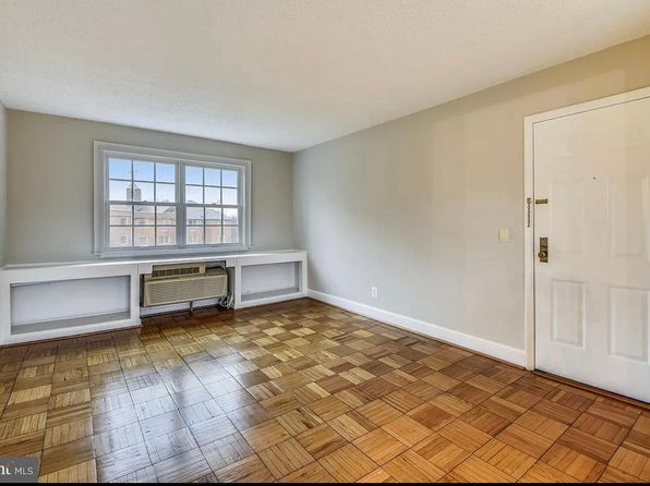 1624 W Abingdon Dr APT 302