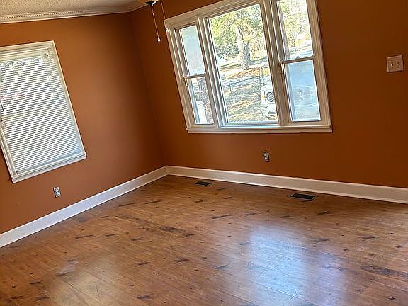 5th image of 362 Mooneyhan Rd