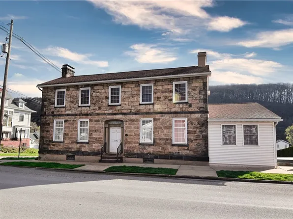 1142 Elk St, Franklin, PA 16323