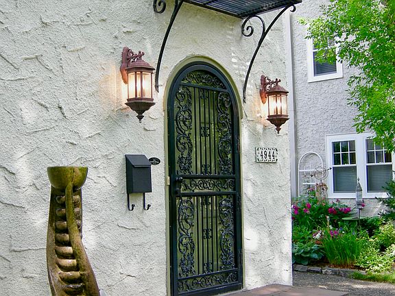 Front door & fountain. 