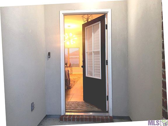 4th image of 42531 Baystone Ave