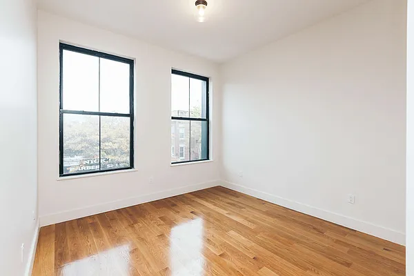 Rented by Nooklyn NYC LLC | media 84