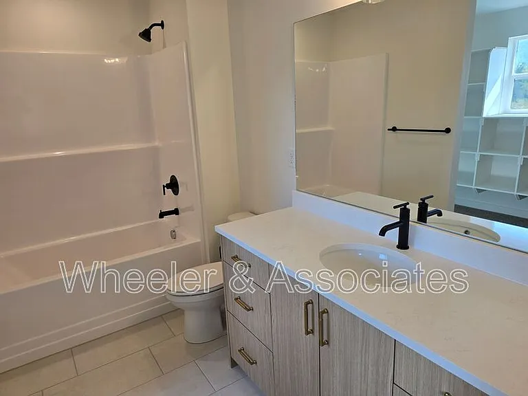 188 N 300 E #1 — Photo 18