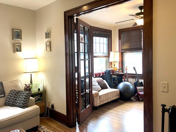 sunroom/office (or 3rd bedroom)