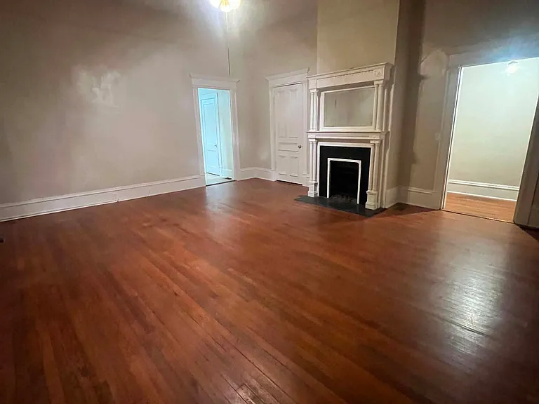 233 College St #3 — Photo 2