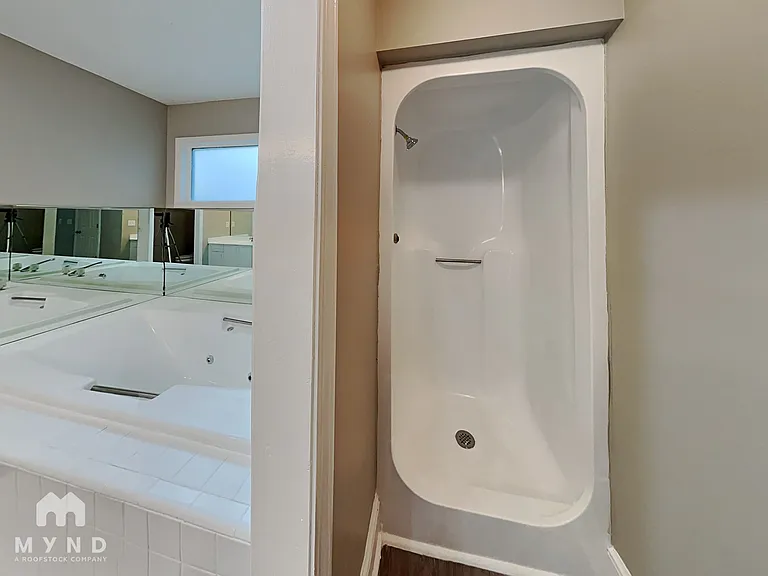 4015 Golfview Dr — Photo 9