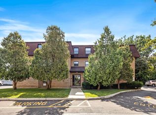 221 Reynolds Ln APT 2C, Cliffside Park, NJ 07010