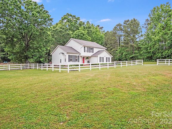 2nd image of 6910 Birdsong Ln