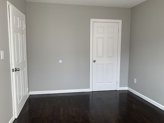 5th image of 215 E 164th St APT 4P