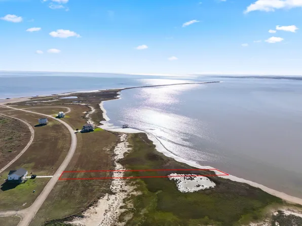 3220 Camp Hulen Dr, Palacios, TX 77465