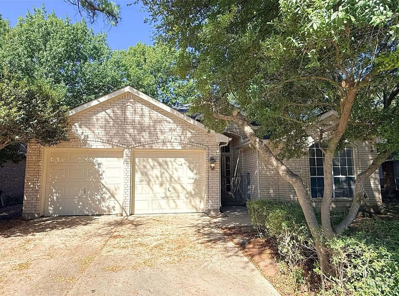 3 bed, 1746 sqft, $2,200 — Photo 3