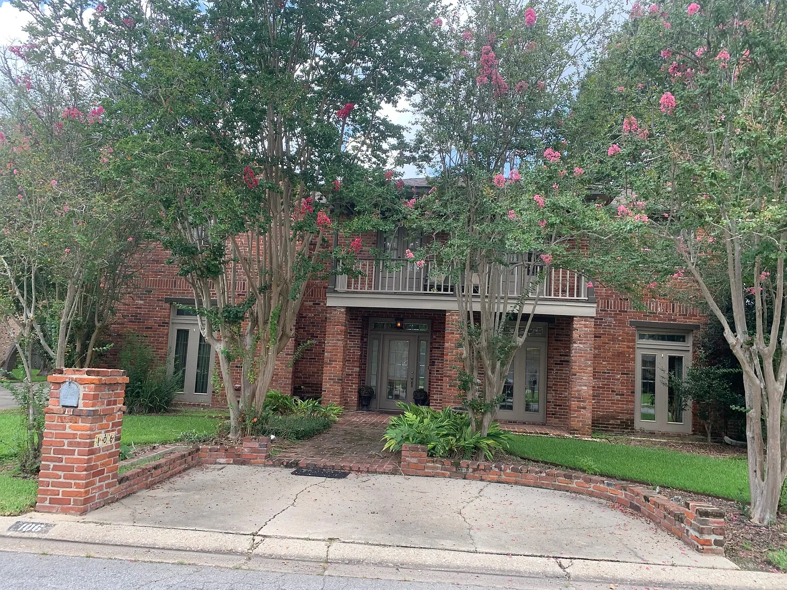 4 bed, 2.5 bath, 3575 sqft, $2,875 — Photo 1