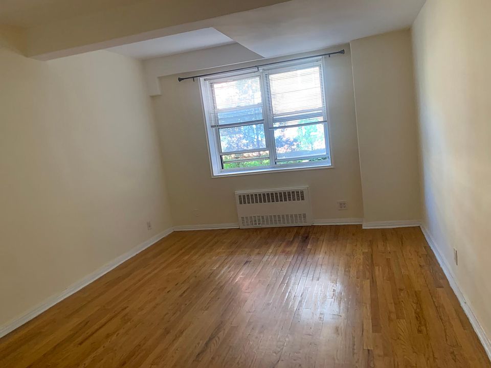 1st image of 480 Riverdale Ave APT 1T