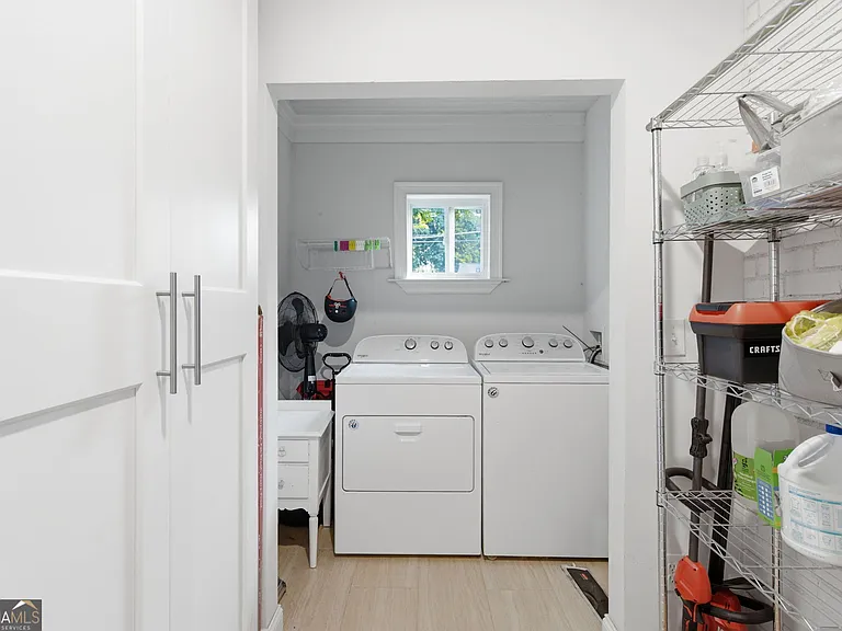 1669 Emerald Ave SW — Photo 13