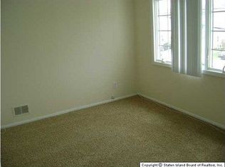 217 Slater Blvd, Staten Island, NY 10305