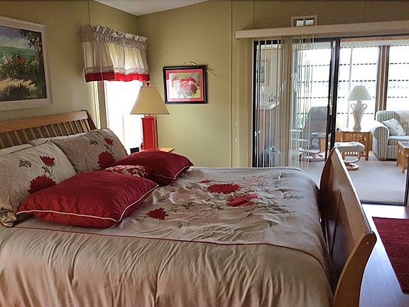 3rd image of 261 Las Palmas Blvd