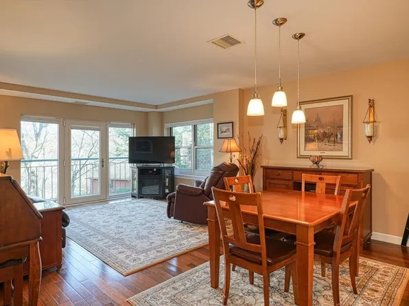 1 Watermill Pl Unit 209, Arlington, MA 02476