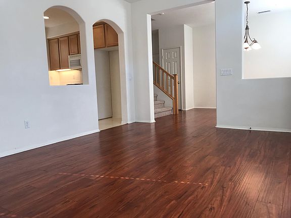 3rd image of 24467 Montevista Cir