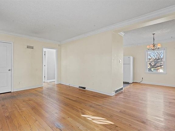 5th image of 7538 Belleview Ave
