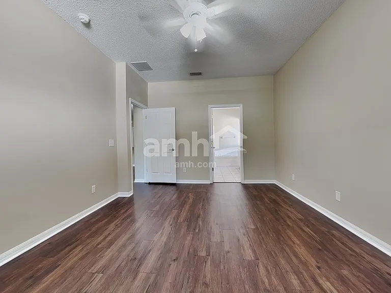 10430 Beneva Dr — Photo 10
