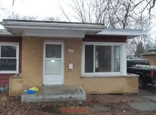 1009 High St, Aurora, IL 60505