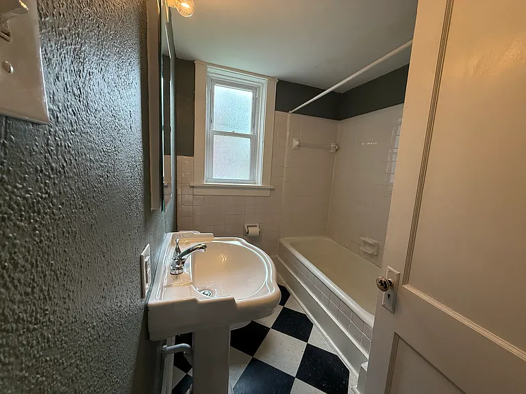 6016 Columbia Ave #1E — Photo 5