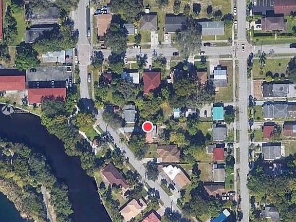 3rd image of 428 NW 23rd Ave