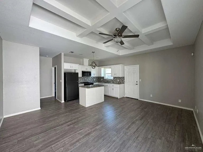 5007 N Winona Dr #3 — Photo 4