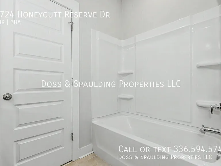 6724 Honeycutt Reserve Dr — Photo 22