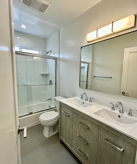 6642 Vineland Ave — Photo 3