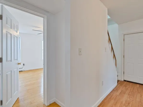 337 Summit Avenue image 15 of 25