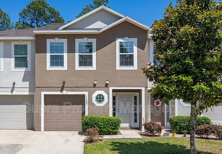 11657 Hickory Oak Dr — Photo 1