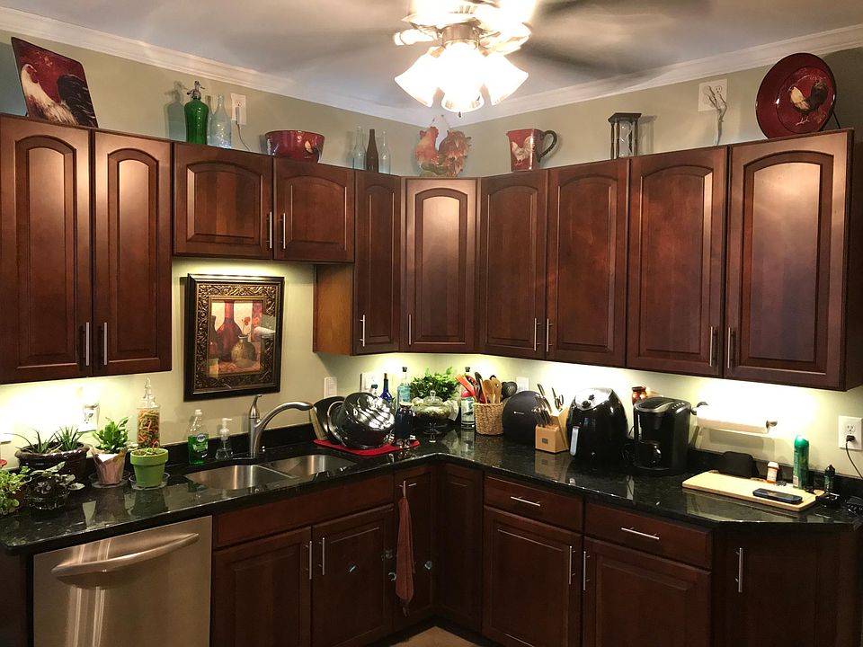 2nd image of 418 Huntington Ave