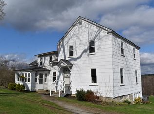 26 Annabessacook Rd, Winthrop, ME 04364