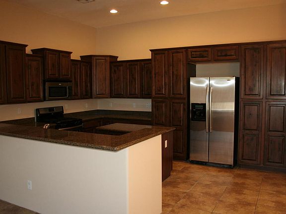 5th image of 3936 W Salter Dr