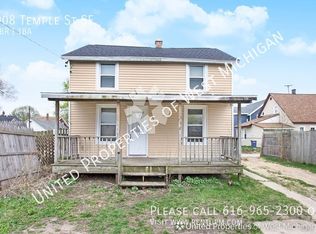 908 Temple St SE, Grand Rapids, MI
